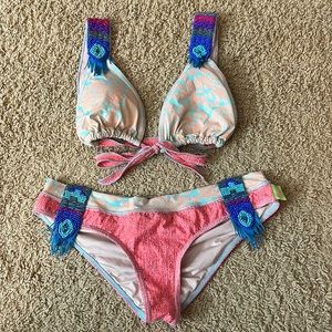 Mar de rosas bathing suit